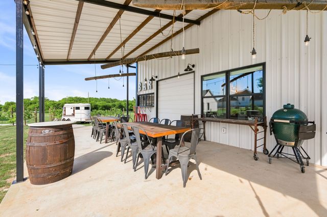 103 Old Decatur Road, Decatur, TX 76234