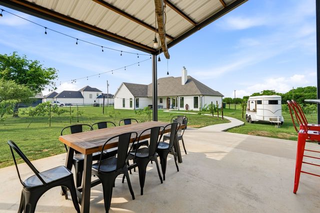 103 Old Decatur Road, Decatur, TX 76234