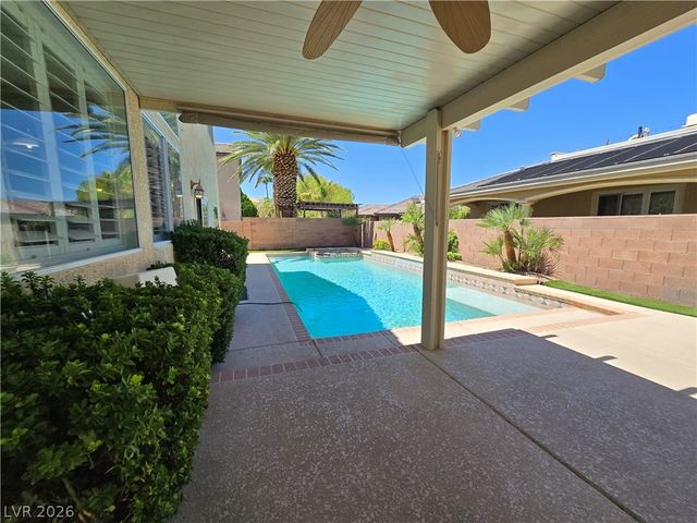 2232 Alanhurst Drive, Henderson, NV 89052