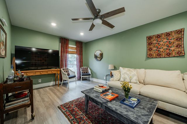 3211 Crest Ridge Drive, Dallas, TX 75228