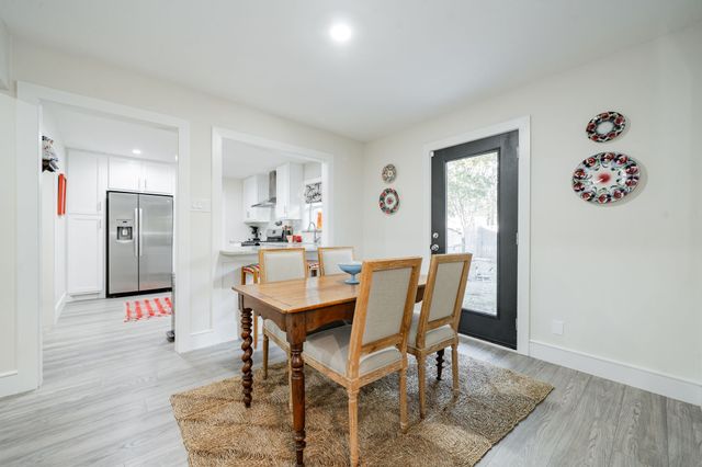 3211 Crest Ridge Drive, Dallas, TX 75228