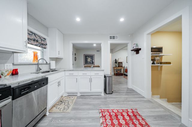 3211 Crest Ridge Drive, Dallas, TX 75228