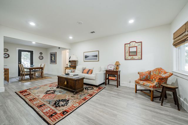 3211 Crest Ridge Drive, Dallas, TX 75228