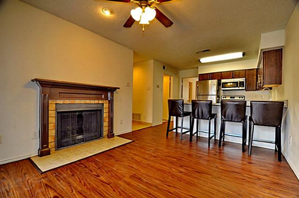 6910 Skillman Street 2011, Dallas, TX 75231