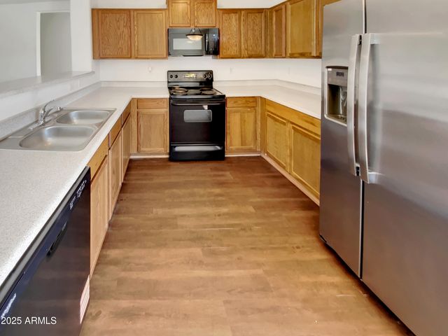 11535 W SCHLEIFER Drive, Youngtown, AZ 85363