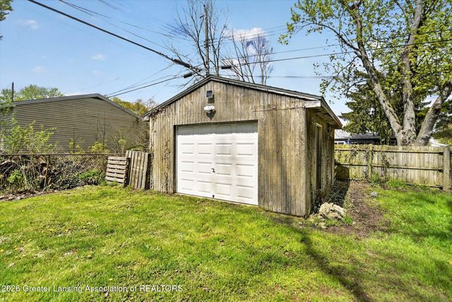 3320 Ronald Street, Lansing, MI 48911