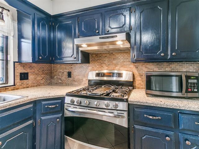 912 N Avery Drive, Moore, OK 73160