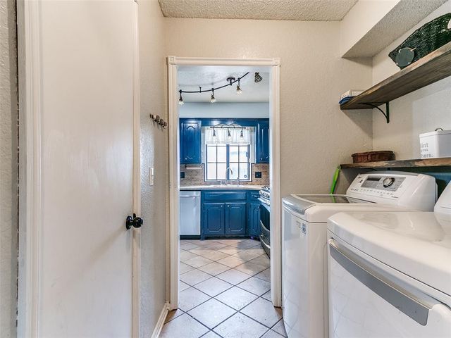 912 N Avery Drive, Moore, OK 73160