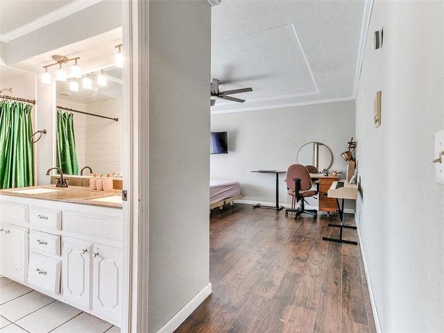912 N Avery Drive, Moore, OK 73160