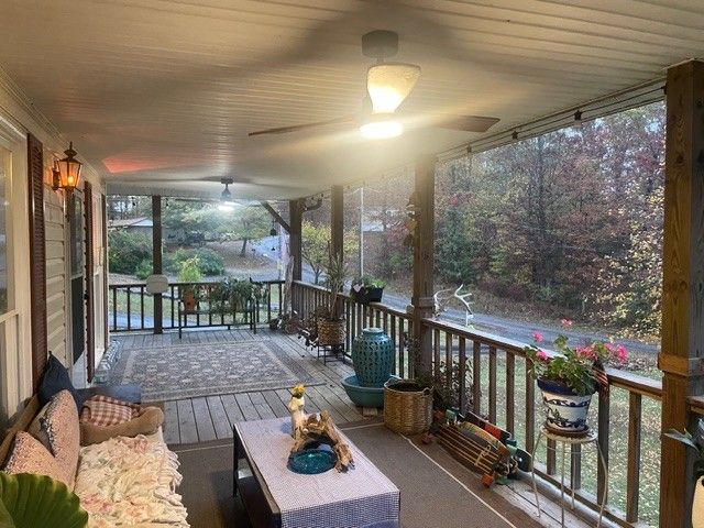 85 Lakeview Ln, Stewart, TN 37175