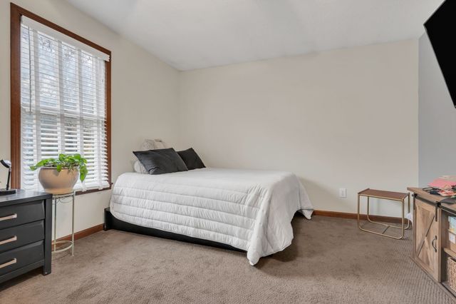 85 Lakeview Ln, Stewart, TN 37175