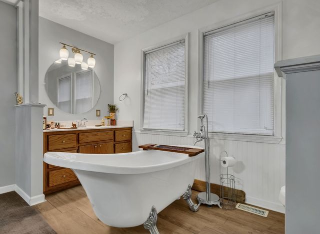 85 Lakeview Ln, Stewart, TN 37175