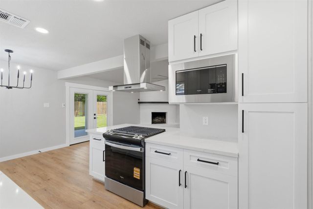 447 Castlebar Court, Houston, TX 77015