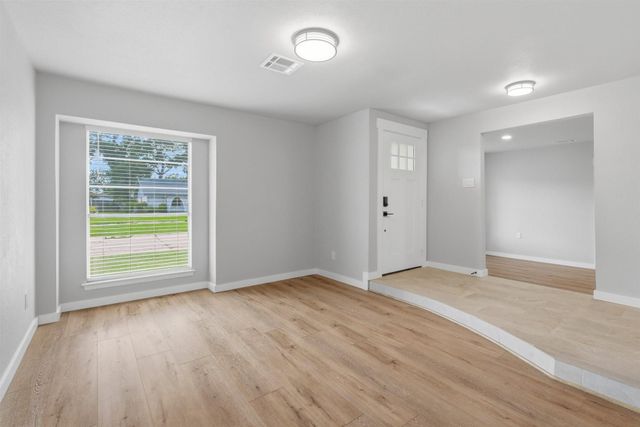 447 Castlebar Court, Houston, TX 77015