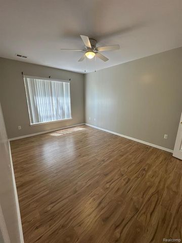 15269 Yale Drive 238, Clinton Township, MI 48038
