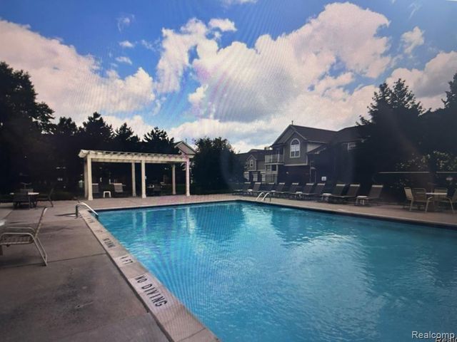 15269 Yale Drive 238, Clinton Township, MI 48038