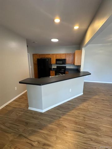 15269 Yale Drive 238, Clinton Township, MI 48038