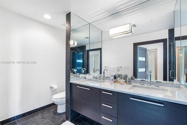 900 Biscayne Blvd 2208, Miami, FL 33132