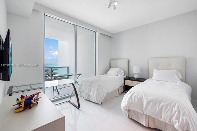 900 Biscayne Blvd 2208, Miami, FL 33132