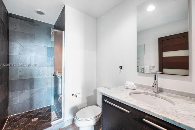 900 Biscayne Blvd 2208, Miami, FL 33132