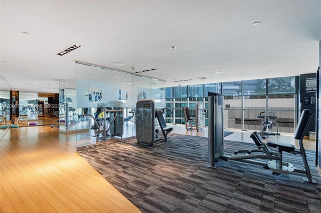 900 Biscayne Blvd 2208, Miami, FL 33132