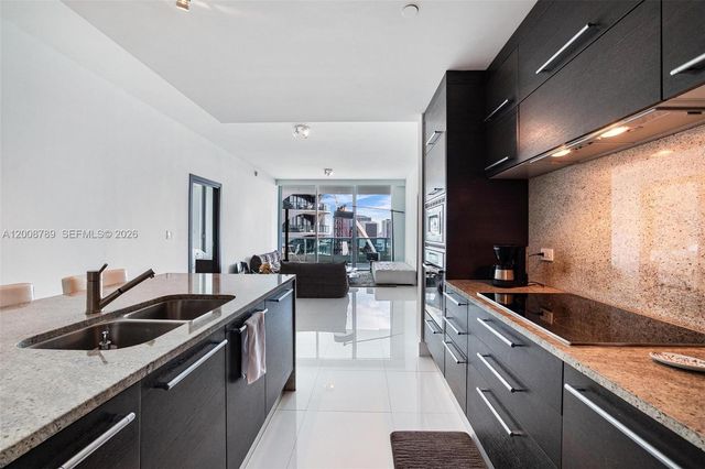 900 Biscayne Blvd 2208, Miami, FL 33132