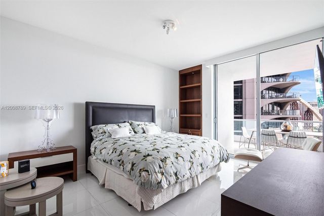 900 Biscayne Blvd 2208, Miami, FL 33132