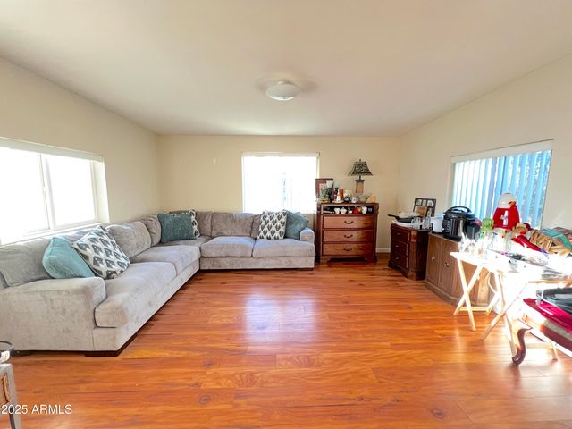 10726 W KELSO Drive, Sun City, AZ 85351