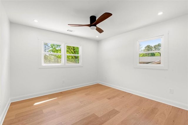 61 Suburban NW, Kennesaw, GA 30144