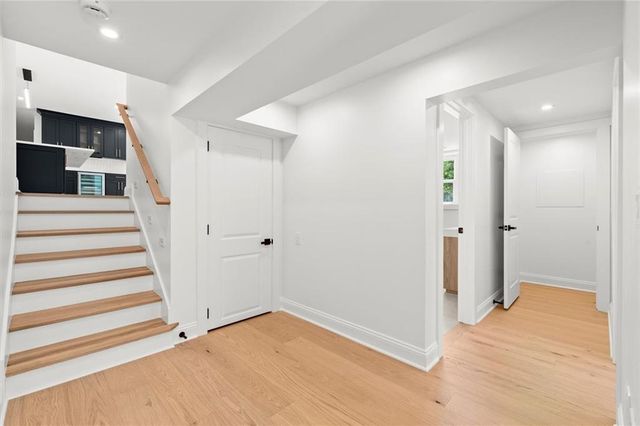 61 Suburban NW, Kennesaw, GA 30144