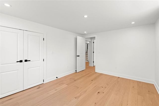 61 Suburban NW, Kennesaw, GA 30144