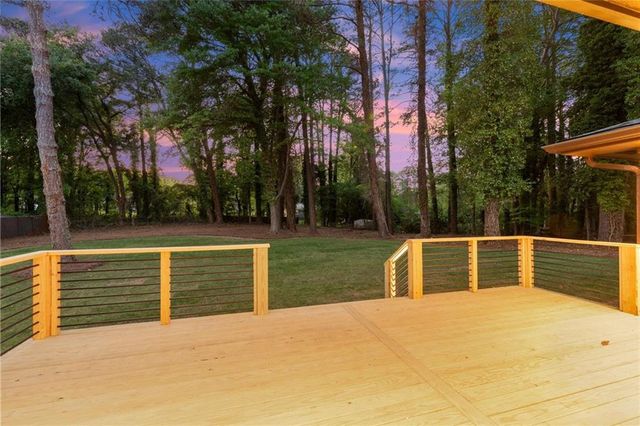 61 Suburban NW, Kennesaw, GA 30144