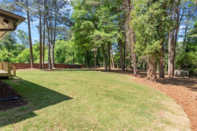 61 Suburban NW, Kennesaw, GA 30144