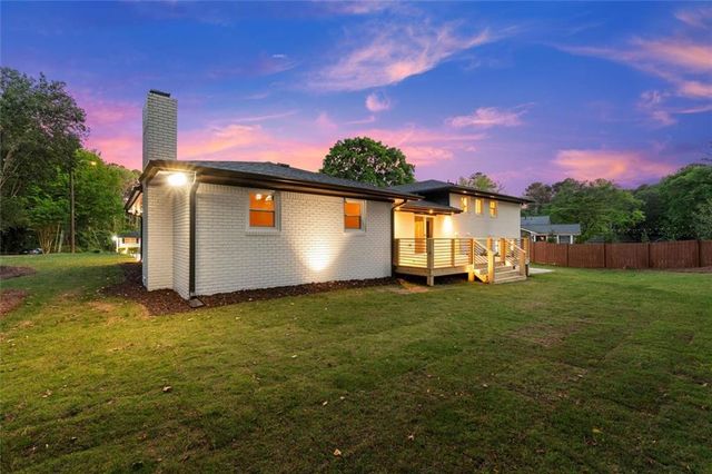 61 Suburban NW, Kennesaw, GA 30144