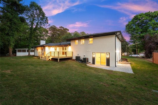 61 Suburban NW, Kennesaw, GA 30144