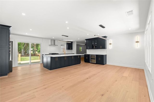 61 Suburban NW, Kennesaw, GA 30144