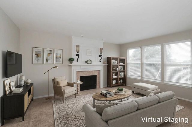 1112 Spinnaker Street, Elgin, IL 60123