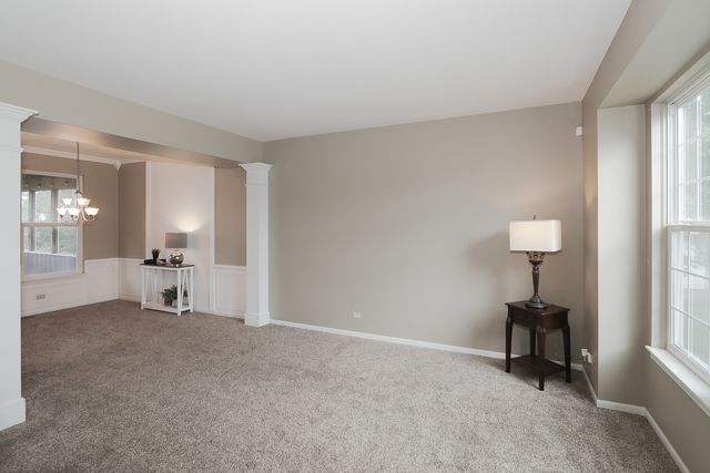 1112 Spinnaker Street, Elgin, IL 60123