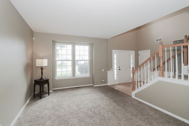 1112 Spinnaker Street, Elgin, IL 60123