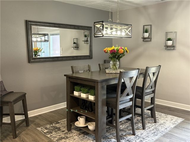 101 Woodstone Lane 21, New Kensington, PA 15068