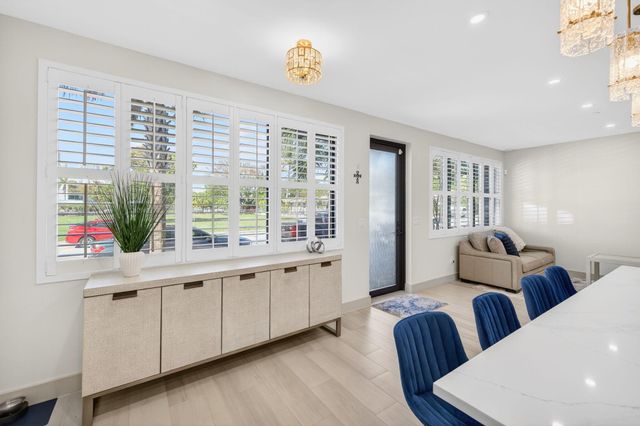 410 SE 12th Court, Fort Lauderdale, FL 33316