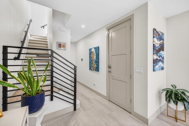 410 SE 12th Court, Fort Lauderdale, FL 33316