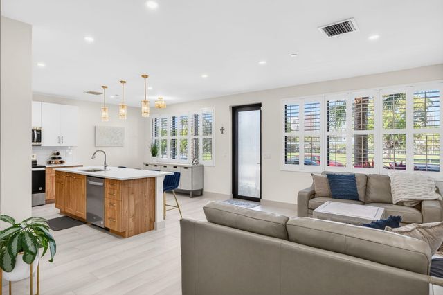 410 SE 12th Court, Fort Lauderdale, FL 33316