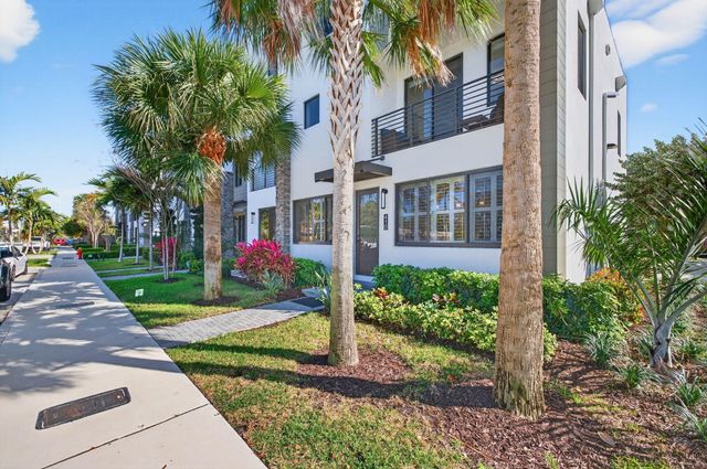 410 SE 12th Court, Fort Lauderdale, FL 33316