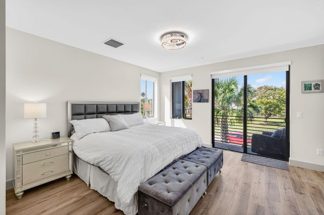 410 SE 12th Court, Fort Lauderdale, FL 33316