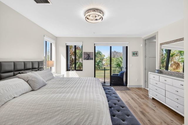 410 SE 12th Court, Fort Lauderdale, FL 33316