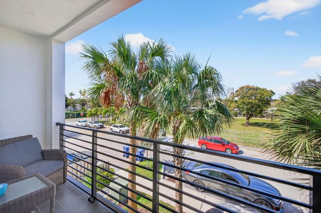 410 SE 12th Court, Fort Lauderdale, FL 33316