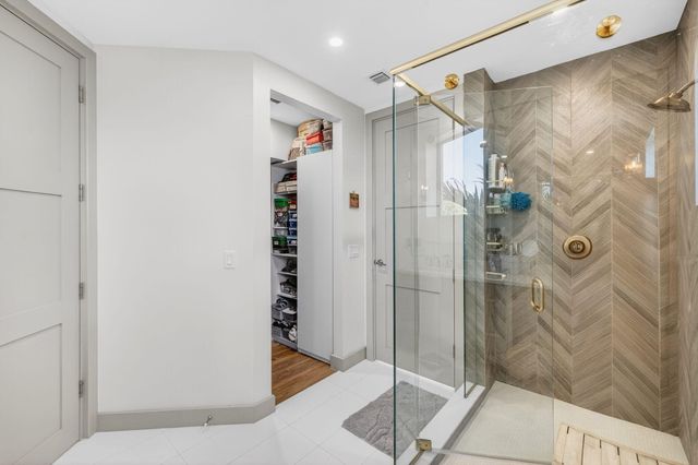 410 SE 12th Court, Fort Lauderdale, FL 33316