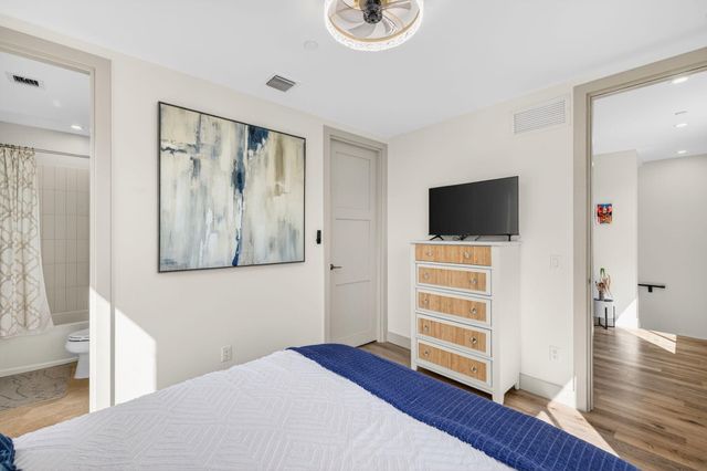 410 SE 12th Court, Fort Lauderdale, FL 33316