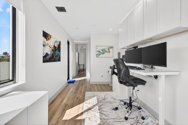 410 SE 12th Court, Fort Lauderdale, FL 33316